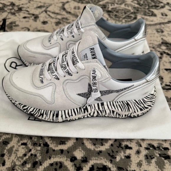 Authentic Golden Goose running sneakers size 37 white with zebra and glitter - Picture 1 of 6